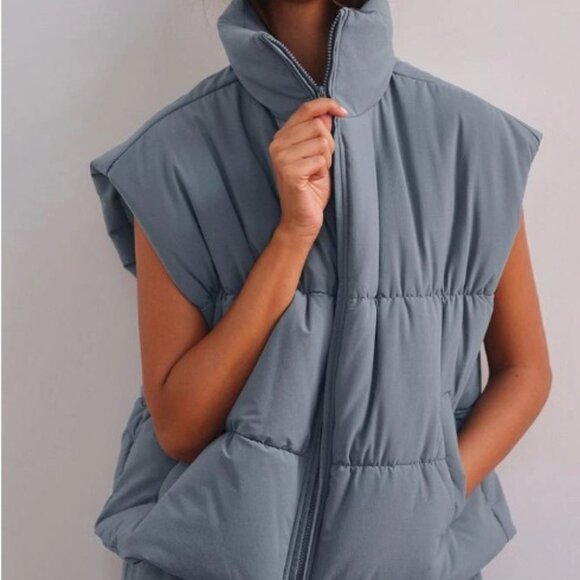 Alo Yoga Incline Puffer Vest in Steel Gray sz MEDIUM